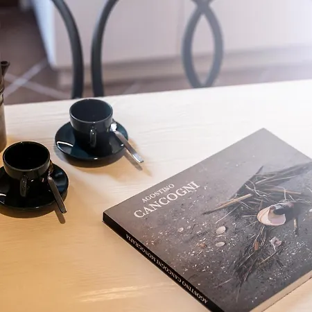 Sebeto Duomo شقة *